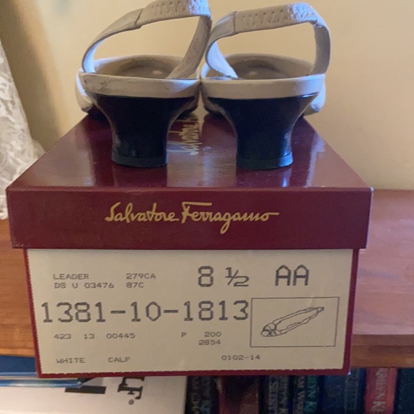 Salvatore Ferragamo used shoes - Picture 4 of 8